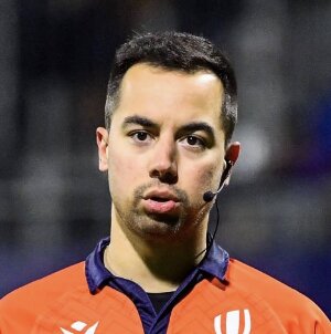 referee